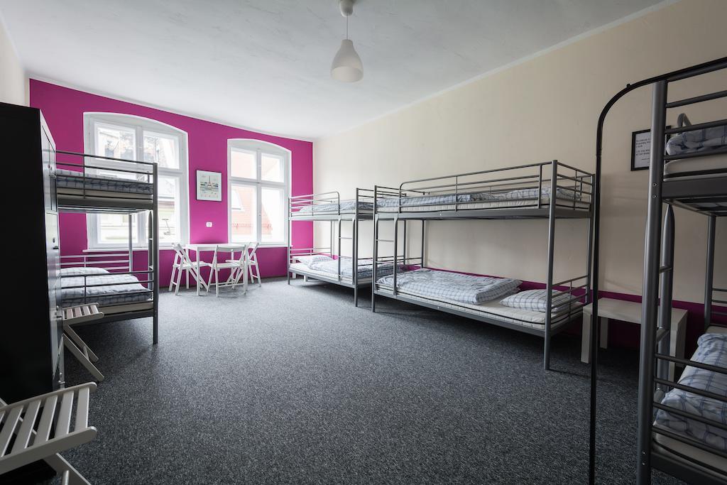 Hostel Awangarda Poznań Kültér fotó