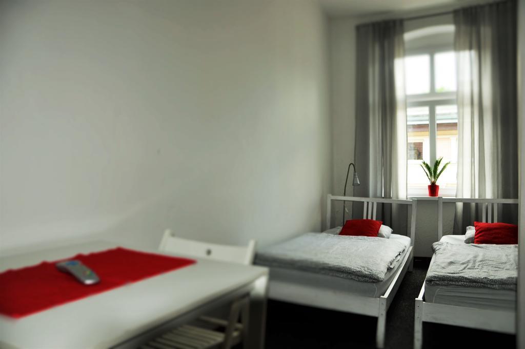 Hostel Awangarda Poznań Kültér fotó