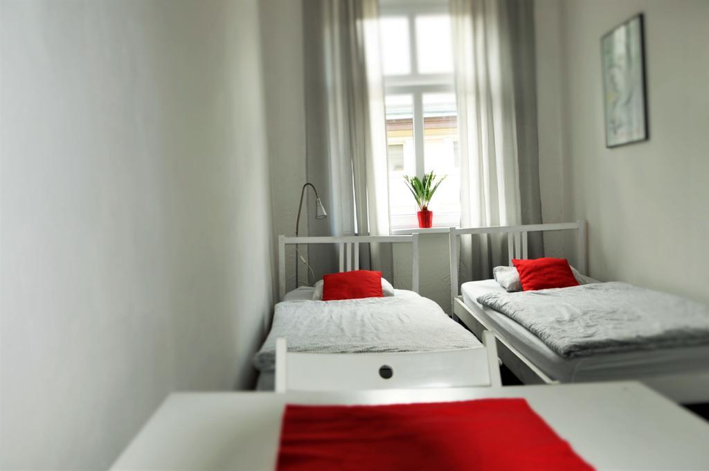 Hostel Awangarda Poznań Kültér fotó